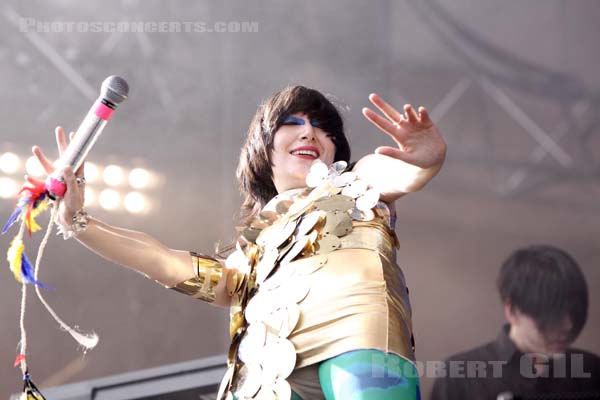 YEAH YEAH YEAHS - 2009-08-28 - SAINT CLOUD - Domaine National - Scene de la Cascade - 